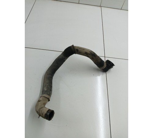 Патрубок системы охлаждения