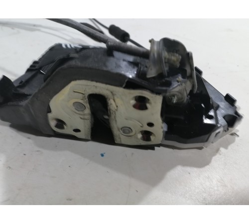 Замок двери передний правый