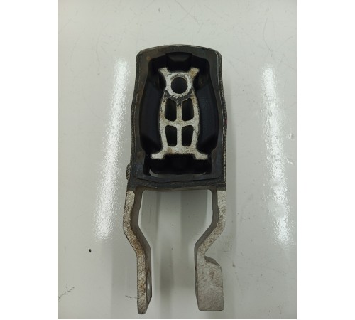 Опора двигателя задняя правая