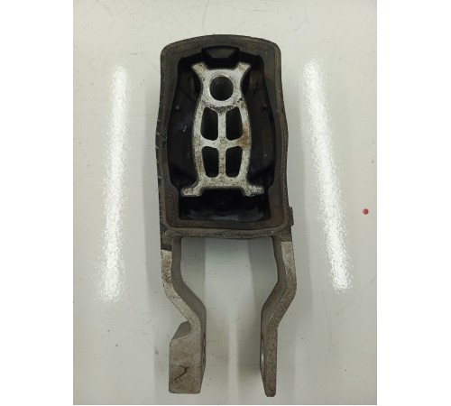 Опора двигателя задняя правая