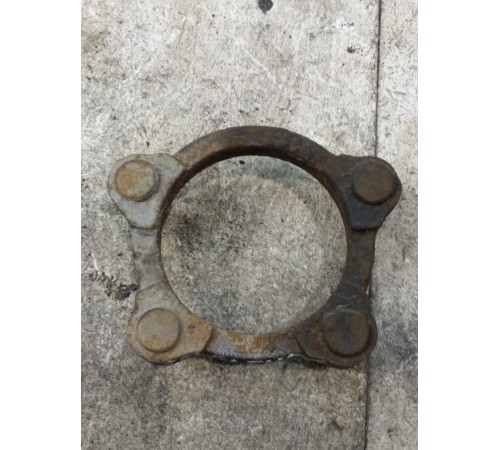 Кронштейн задней ступицы