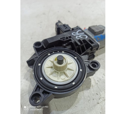 Моторчик стеклоподъемника (задний правый)