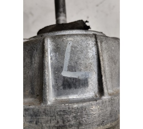 Опора двигателя левая