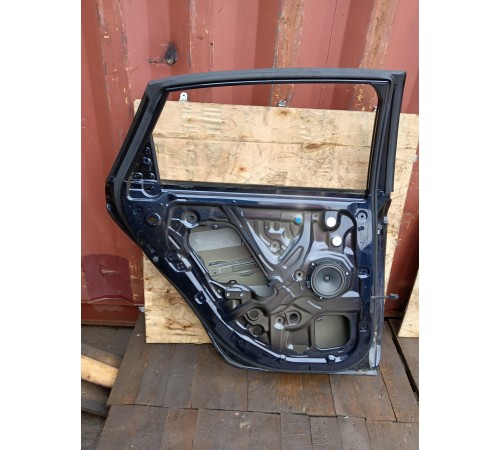 Дверь задняя левая