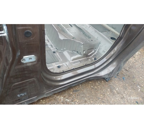 Порог со стойкой левый