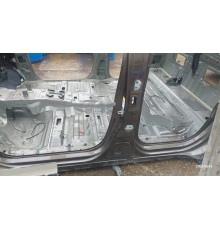 Порог со стойкой левый