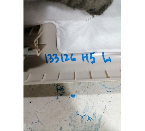 Накладка стойки лобового стекла левая