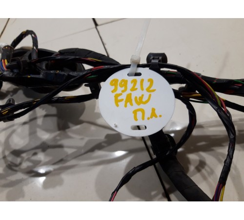 Электропроводка двери (передняя левая)