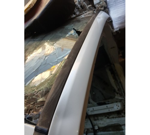 Стойка лобового стекла правая