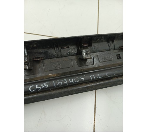 Накладка двери передняя левая