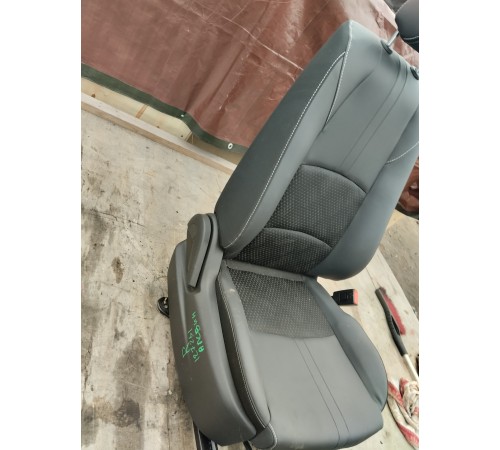 Сиденье переднее правое