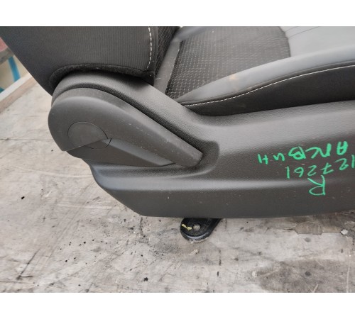 Сиденье переднее правое