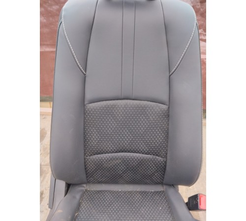 Сиденье переднее правое