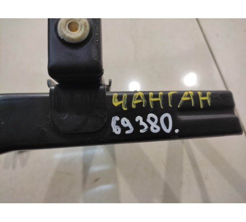 Кронштейн центральной консоли