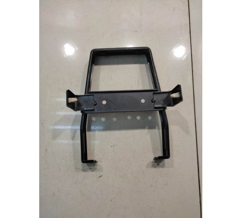 Кронштейн центральной консоли