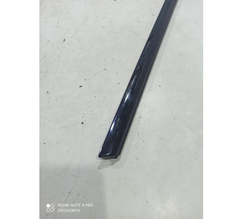 Уплотнитель стекла (задний левый наружный)