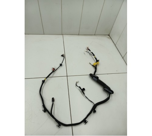 Электропроводка двери багажника