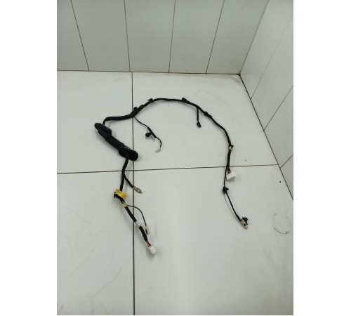 Электропроводка двери багажника