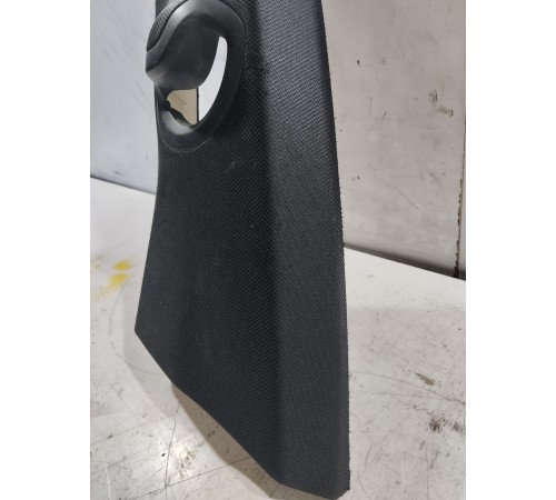 Обшивка центральной стойки(левая верхняя)