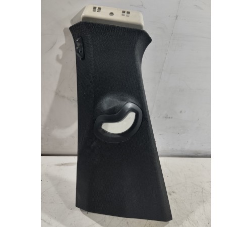 Обшивка центральной стойки(левая верхняя)