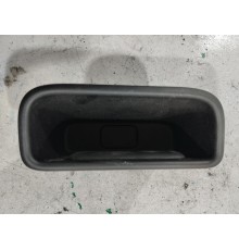 Ручка крышки двери багажника внутренняя