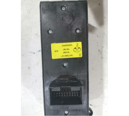 Блок управления стеклоподъемниками передний левый