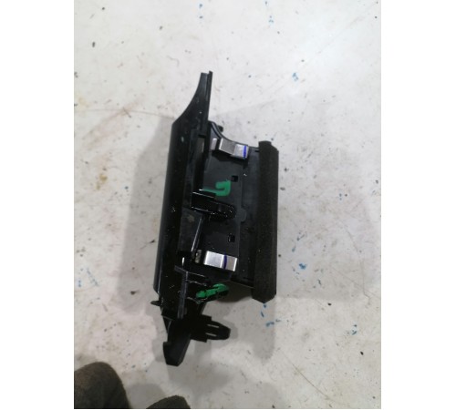 Воздушный дефлектор передний