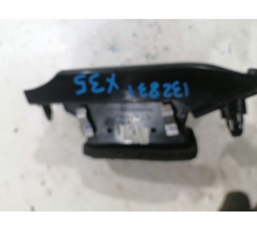 Воздушный дефлектор передний