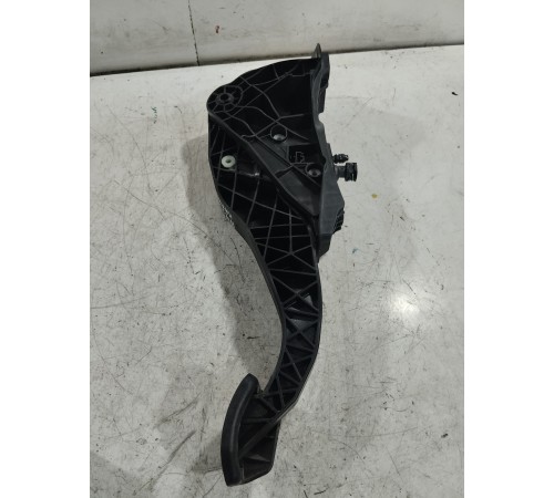 Педаль сцепления