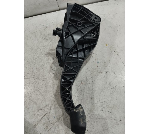 Педаль сцепления