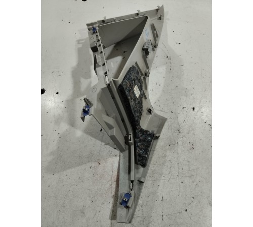 Обшивка стойки(задняя левая)