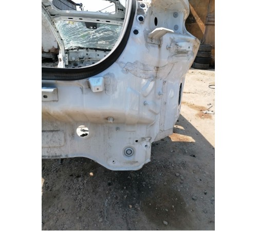 Панель задняя