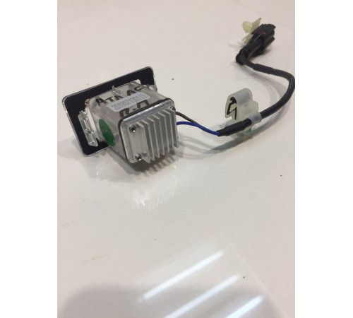 Эмблемная подсветка передней правой двери