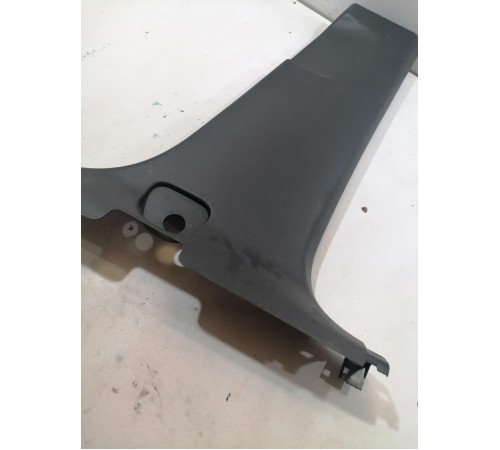 Обшивка центральной стойки правая нижняя