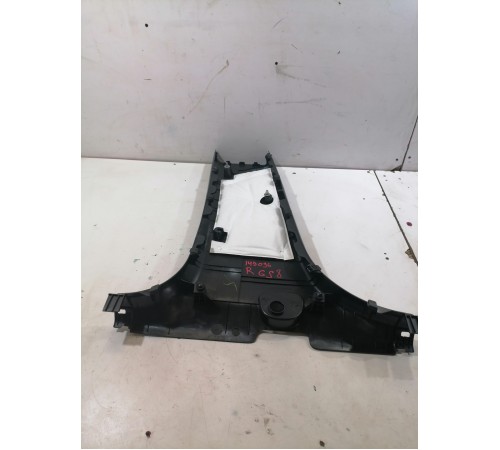 Обшивка центральной стойки правая нижняя