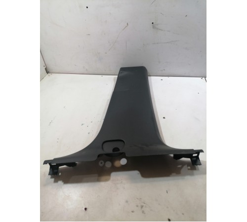 Обшивка центральной стойки правая нижняя