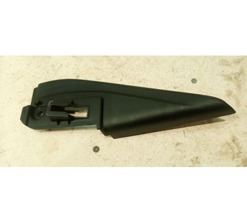 Накладка двери внутренняя задняя левая треугольник