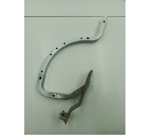 Петля крышки багажника левая