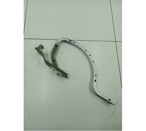 Петля крышки багажника левая