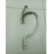 Петля крышки багажника левая