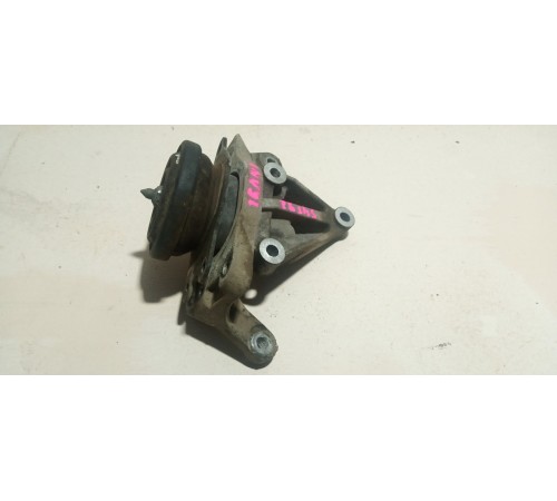 Опора двигателя левая