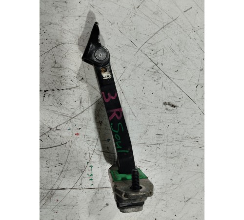 Ограничитель двери задний правый