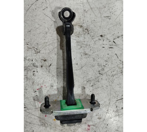 Ограничитель двери задний правый