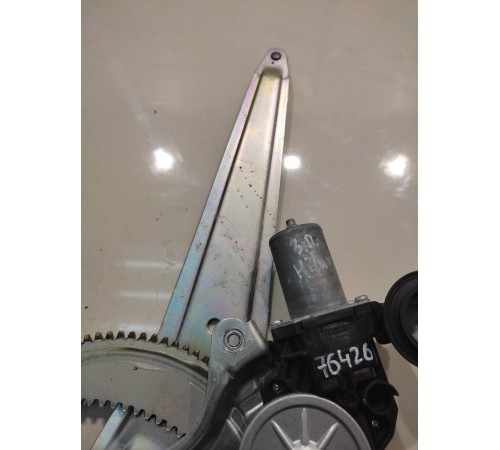 Стеклоподъемник (задний, правый)