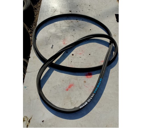 Уплотнитель крышки багажника