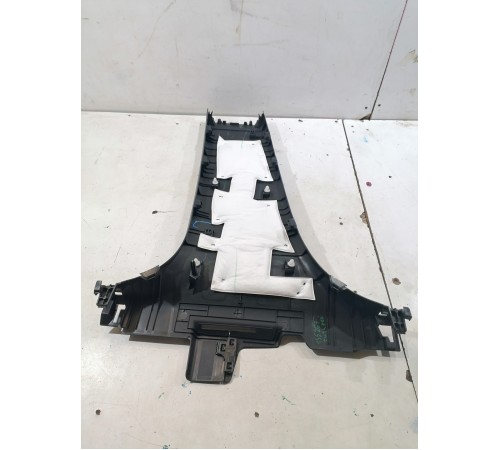 Обшивка центральной стойки правая нижняя