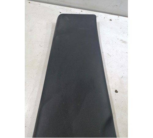 Обшивка центральной стойки правая нижняя