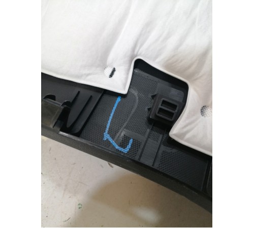 Обшивка центральной стойки правая нижняя