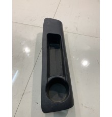 Подстаканник (задний, правый)