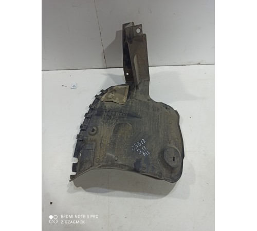 Щиток крыла (задний правый)